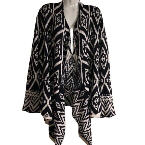 Knox Rose Sweater Size M black Aztec patterned waterfall open front bell‎ sleeve - Picture 1 of 9